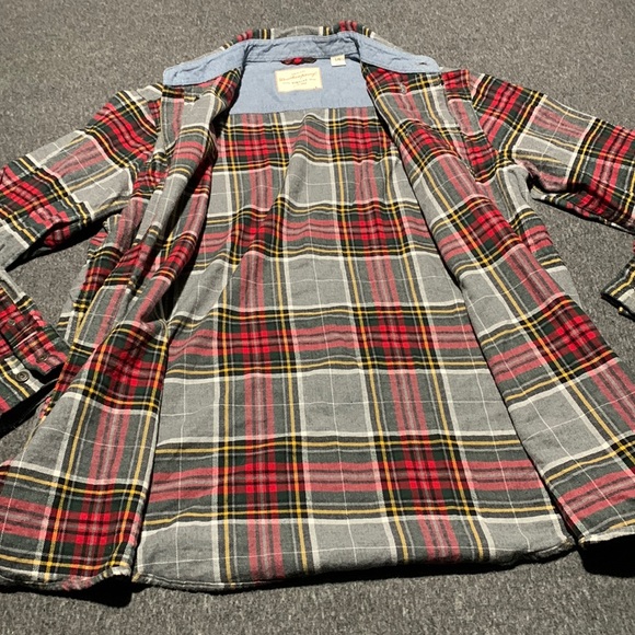 Men’s Weatherproof Vintage Button Down Flannel - Picture 3 of 4